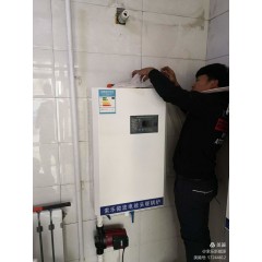 電采暖鍋爐：安裝10千瓦的微波電采暖鍋爐，可供100平米房屋取暖，4200元(免費保修10年）?，F(xiàn)鉅惠安裝價3700元。每村三戶，數(shù)量有限，先購先得。